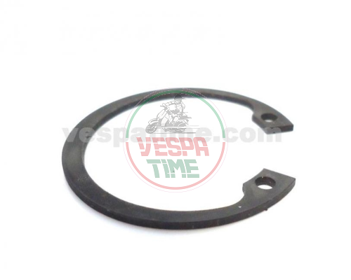 Seeger ring hub front on bearing vespa 50/90/125 primavera/et3, pk all series, p150s