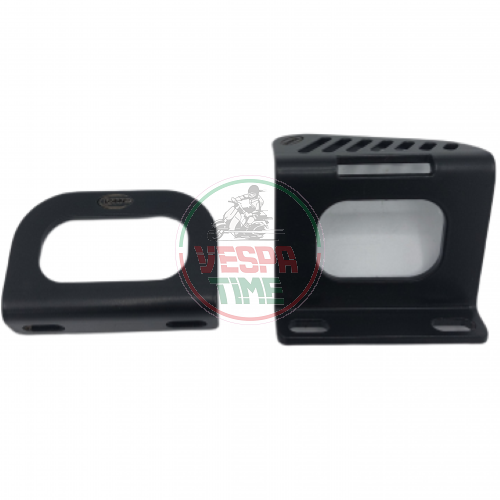 Staffe VMC NERO fissaggio fori cavalletto centrale per fissaggio tanica benzina, borsa su pedana per Vespa Smallframe e Largeframe