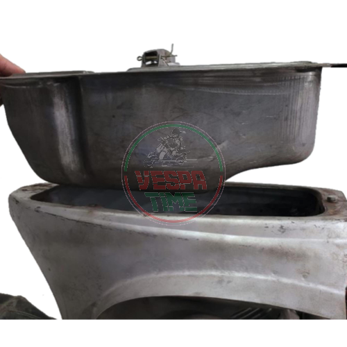 Larger XL 7.5 litre tank for Vespa 50, SPECIAL, 90/125 Primavera/ET3