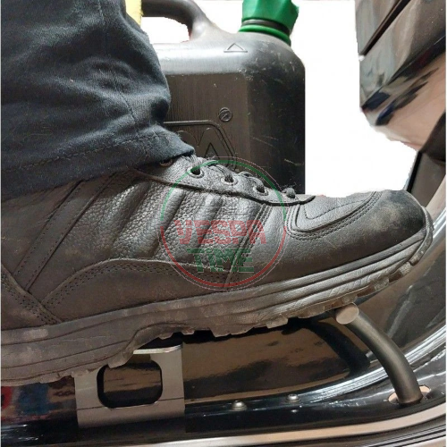 Staffe VMC fissaggio fori cavalletto centrale per fissaggio tanica benzina, borsa su pedana per Vespa Smallframe e Largeframe