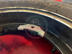 Kit espaciador SIP de 2,5 mm de espesor para centrar llantas tubeless Vespa SIP 2.50-10 con neumáticos anchos 100-80/90-10