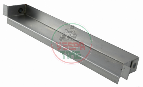 Blechteil Batterieklappe für Vespa 150GS